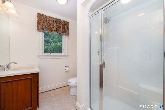 122 Windward Place, Southington, CT 06489