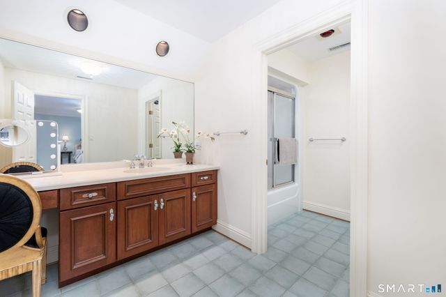 122 Windward Place, Southington, CT 06489