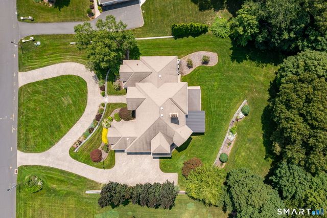 122 Windward Place, Southington, CT 06489