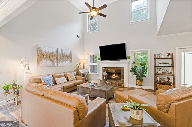 211 Burnham Court, Mcdonough, GA 30252