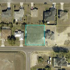1219 18th TER, Cape Coral, FL 33909