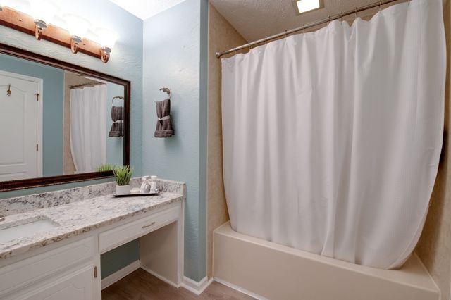 644 Knollwood Dr, La Vergne, TN 37086