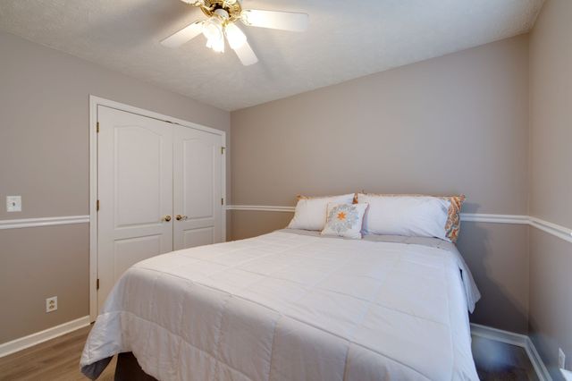 644 Knollwood Dr, La Vergne, TN 37086