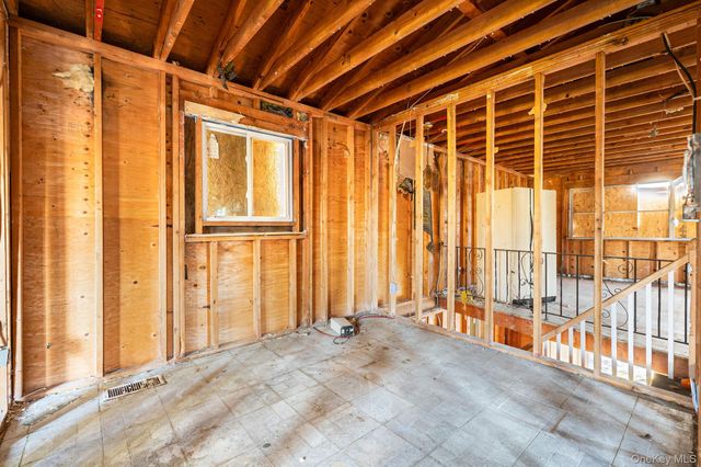 53 Hounslow Road, Shirley, NY 11967