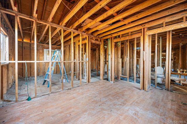 53 Hounslow Road, Shirley, NY 11967