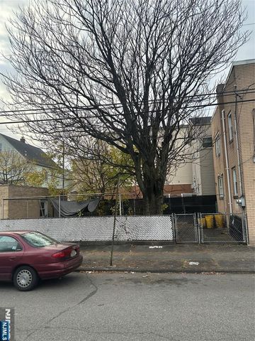 410 Cliff Street, Fairview, NJ 07022