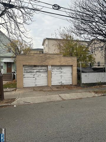 410 Cliff Street, Fairview, NJ 07022