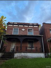 5240 Northland Avenue, St Louis, MO 63113