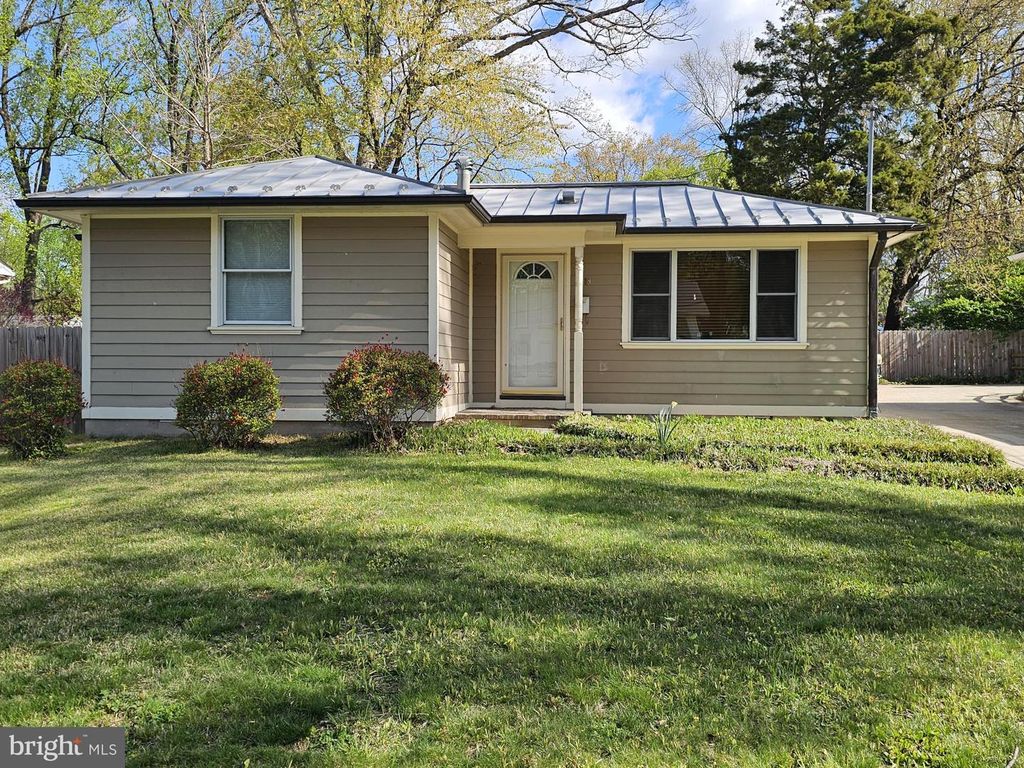 3919 DECATUR AVE, Kensington, MD 20895