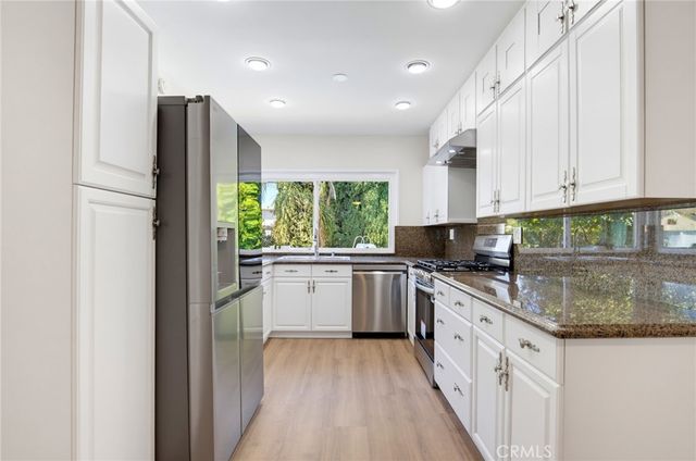 6627 Columbus Avenue, Van Nuys, CA 91405