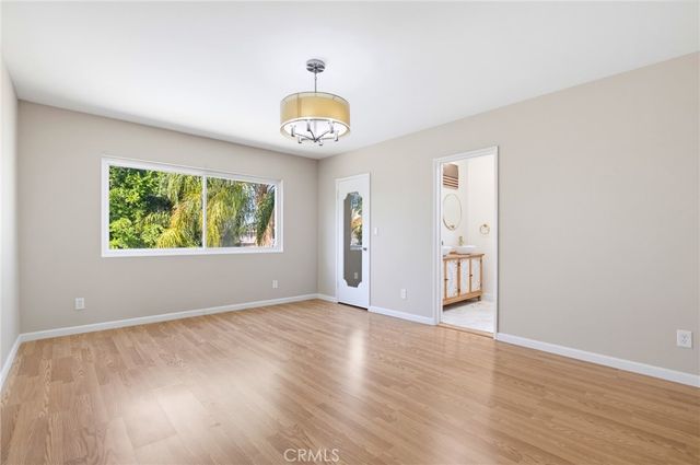 6627 Columbus Avenue, Van Nuys, CA 91405