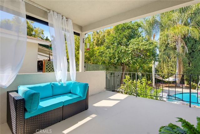 6627 Columbus Avenue, Van Nuys, CA 91405