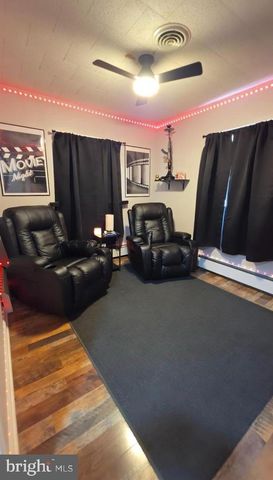 60 INDIGO RD, Levittown, PA 19057