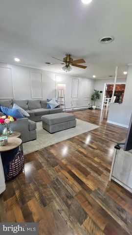 60 INDIGO RD, Levittown, PA 19057
