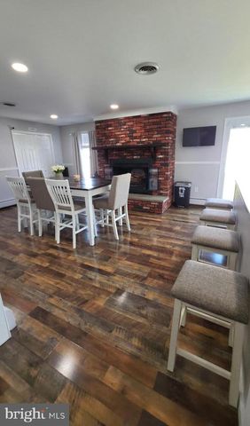 60 INDIGO RD, Levittown, PA 19057