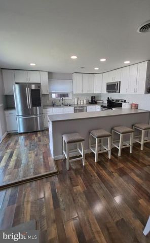 60 INDIGO RD, Levittown, PA 19057