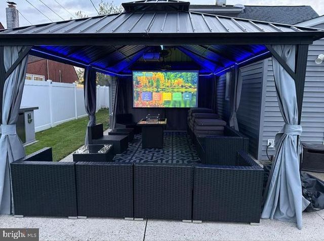 60 INDIGO RD, Levittown, PA 19057
