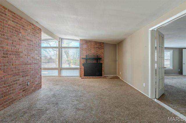 5 Little Lane, Florissant, MO 63033