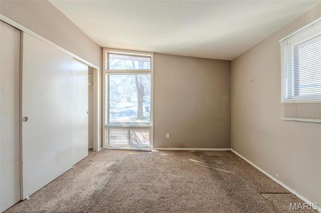 5 Little Lane, Florissant, MO 63033