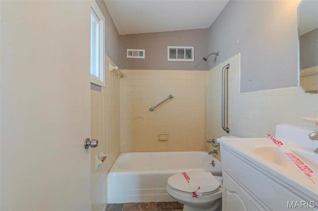 5 Little Lane, Florissant, MO 63033