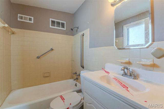 5 Little Lane, Florissant, MO 63033