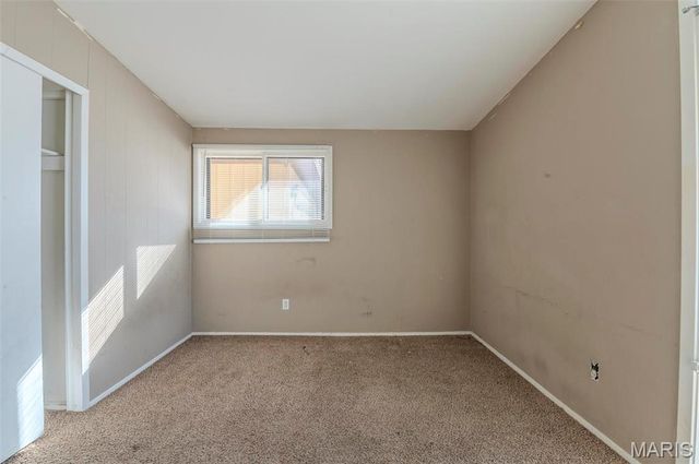 5 Little Lane, Florissant, MO 63033