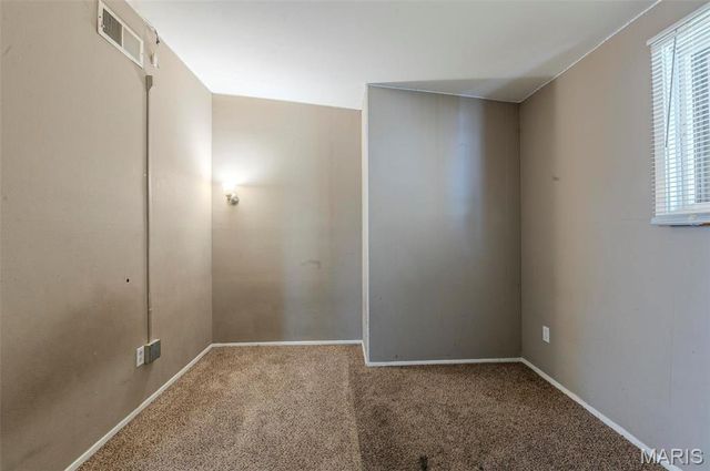 5 Little Lane, Florissant, MO 63033