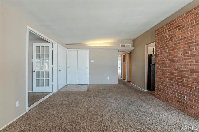 5 Little Lane, Florissant, MO 63033