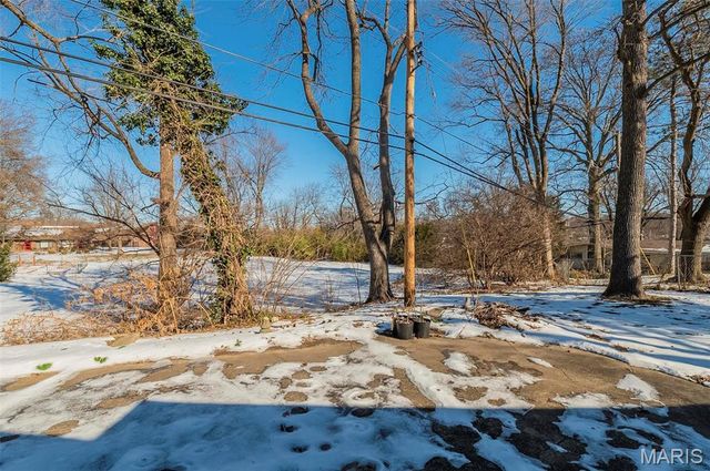 5 Little Lane, Florissant, MO 63033