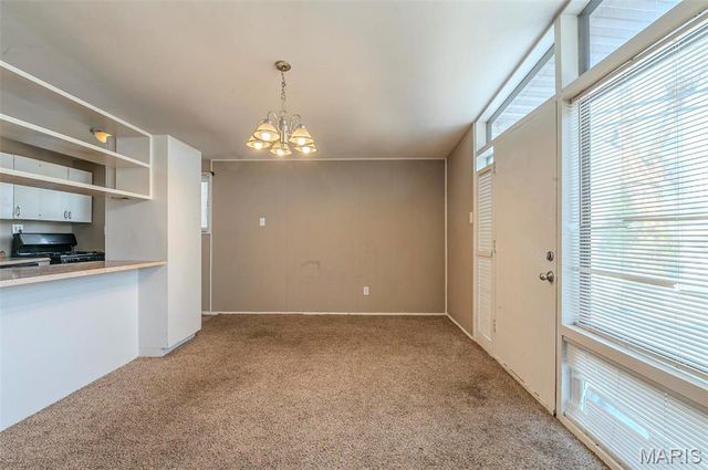 5 Little Lane, Florissant, MO 63033