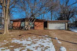 5 Little Lane, Florissant, MO 63033
