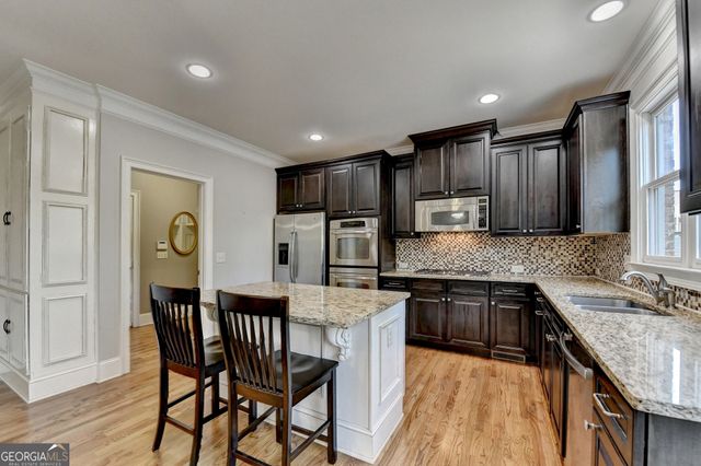 8020 Prestwick Circle, Duluth, GA 30097