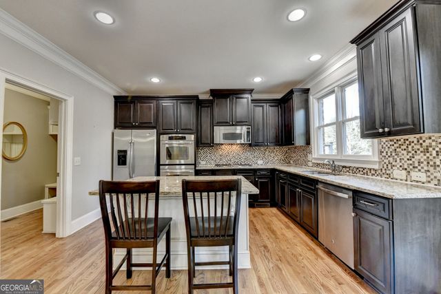 8020 Prestwick Circle, Duluth, GA 30097