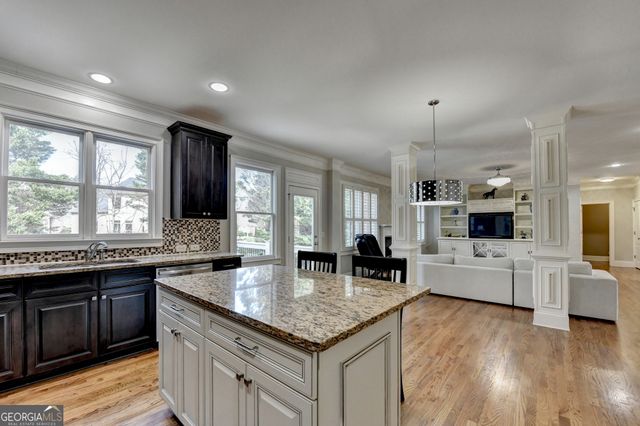 8020 Prestwick Circle, Duluth, GA 30097