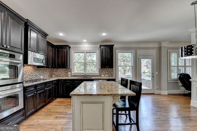 8020 Prestwick Circle, Duluth, GA 30097