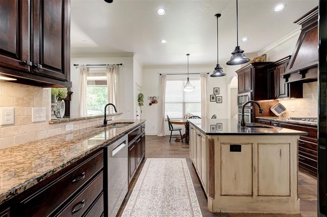 1216 Brayhill Road, Edmond, OK 73003