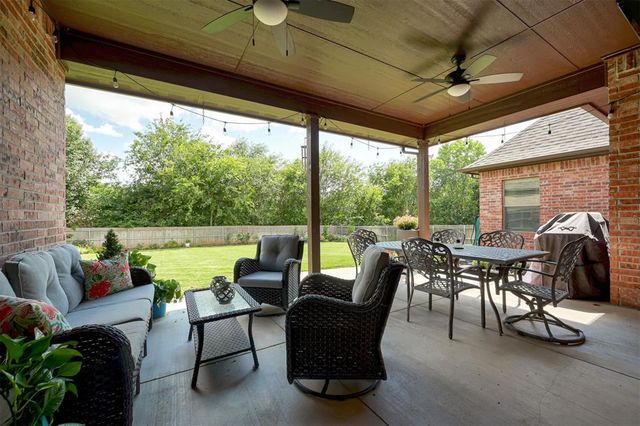 1216 Brayhill Road, Edmond, OK 73003