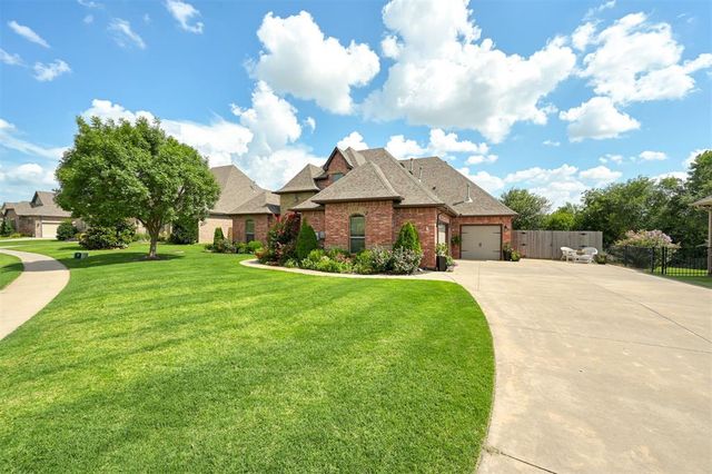 1216 Brayhill Road, Edmond, OK 73003