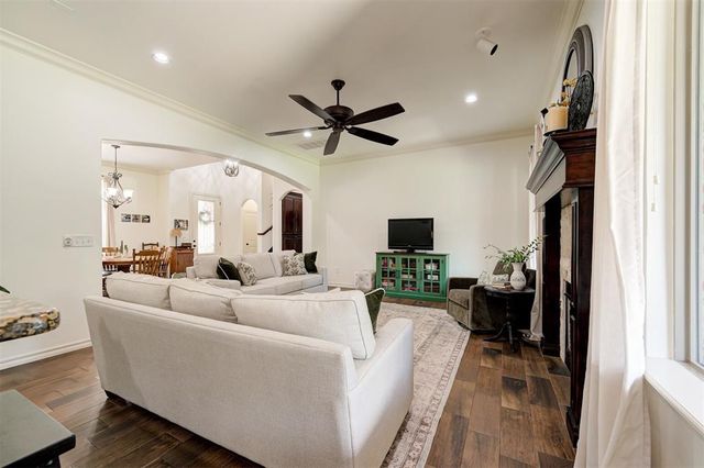 1216 Brayhill Road, Edmond, OK 73003