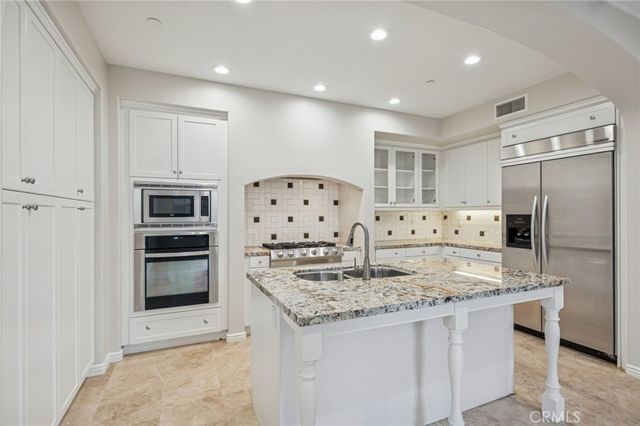 22 Ridge Valley, Irvine, CA 92618