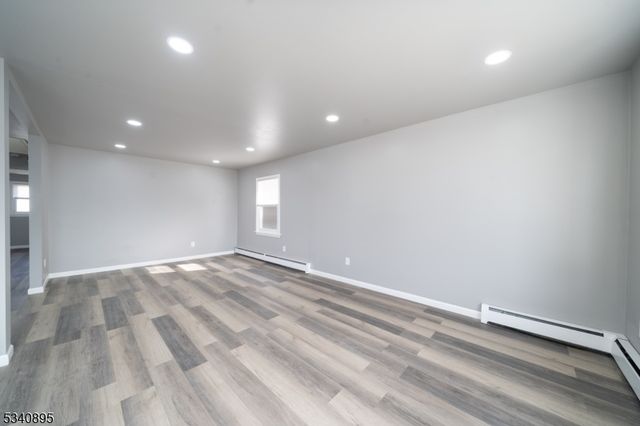 701 Mccandless St, Linden City, NJ 07036