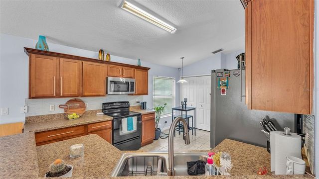 1533 WALLACE MANOR AVENUE, Winter Haven, FL 33880