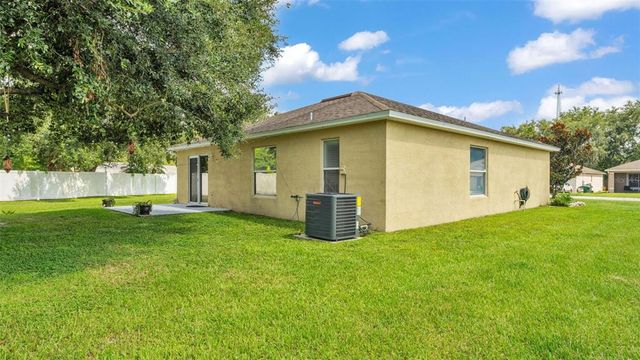 1533 WALLACE MANOR AVENUE, Winter Haven, FL 33880