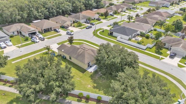 1533 WALLACE MANOR AVENUE, Winter Haven, FL 33880