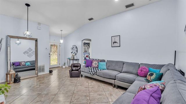 1533 WALLACE MANOR AVENUE, Winter Haven, FL 33880