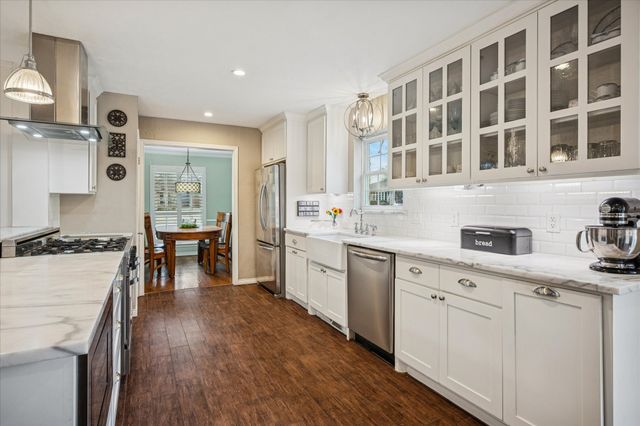 9905 Milltrail Drive, Dallas, TX 75238