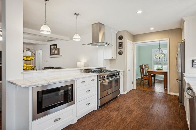 9905 Milltrail Drive, Dallas, TX 75238