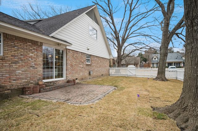 9905 Milltrail Drive, Dallas, TX 75238