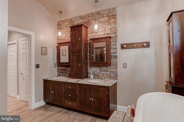 67 ASHTON ST, Carlisle, PA 17015