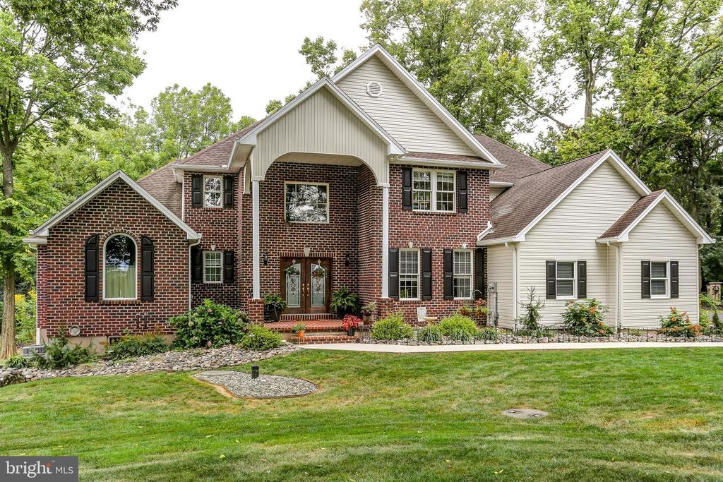 67 ASHTON ST, Carlisle, PA 17015